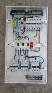 Tableau de distribution d’une installation électrique neuve.